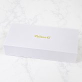 ペリカン Pelikan 万年筆 2026限定色 Classic クラシック パイライト M200 ペン先EF(極細字) 特別生産品 高級筆記具 インク特典有 万年筆 文房具 送別会 誕生日 お中元 還暦祝い 結婚祝い 結婚式 高級 父の日 母の日 即日発送 クリスマスプレゼント 文房具 成人祝い ビジネス小物 ホワイトデー