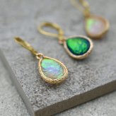 ピアス 金属アレルギー フープピアス  サージカルステンレス 落ちない 引っかからない 外れにくい 人工オパール 誕生石 ひと粒 片耳 1個