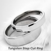 【レーザー刻印対応】金属アレルギーに優しい タングステン ワイド 4mm または 6mm ステップカット リング 1本 名入れ レディース メンズ 結婚指輪 ペアリング マリッジリング ギフト 誕生日 プレゼントに（1751006-7）