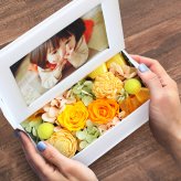 プレゼント ギフト 花 プリザーブドフラワー ハロウィン 七五三 いい夫婦の日 誕生日 プレゼント ギフト フォトフレーム  感動 写真立て 誕生日 送別 出産祝い 御祝い 還暦 古希 喜寿 傘寿 米寿 卒寿 白寿 結婚祝い サプライズ 写真立て L版 妻 彼女 彼氏 女性 男性 女友達 母 かわいい おしゃれ 写真