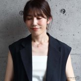 ステンレス クロスネックレス 細め 18KGP レディース ゴールドカラー ストーン 十字架 ペンダント 華奢 上品 きれいめ おしゃれ 大人 女性 アクセサリー 首飾り デイリー 重ね付け シンプル 繊細 小ぶり 普段使い 胸元