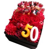 20周年 お祝い 20歳 誕生日プレゼント ミッキー ミニー 花束風ボックスギフト ご希望数字入りプレゼント 箱を開けてサプライズ 赤バラ プリザーブドフラワー入り