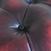 オットマン スツール クラシック レザー アンティーク インテリア おしゃれ かわいい ボタン締め 総革張 本革 革 玄関 椅子 高級 輸入家具 バーガンディー イス チェア 天然木 保温 新生活