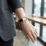 カシオ CASIO 腕時計 レディース 収納ケース付き チープカシオ チプカシ スクエア 革ベルト ブラウン ホワイト シンプル 日常使い プレゼント ギフト 時計 女性用 彼女 母 妻 誕生日 就職祝い 入学祝い 日本未発売 海外モデル 成人 卒業 入学