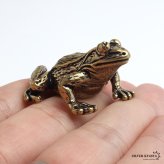 蛙 置物 飾り インテリア アンティーク ゴールド アニマル 爬虫類 ユニーク リアル 生き物 動物 標本 フロッグ 手のりサイズ レトロ アンティーク 卓上 デスク玄関