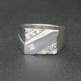 印台リング 指輪 シルバー925 【刻印無料】 印台 リング キュービックジルコニア キラキラ シルバーアクセサリー メンズ ユニセックス クリスマス 誕生日 プレゼント 記念日 父の日 母の日 ハンドメイド 手作り 彫金 ジュエリーボックス 箱 Grand Galleria グランドガレリア
