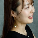【在庫限り】小さなスズランのお花が揺れる 清楚＆可憐なロング チェーン ピアス 金属アレルギー対応 ステンレス製 小ぶり かわいい