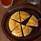 【限定品】贅沢りんごのカラメルタルト（カット済）【卵乳製品不使用・グルテンフリー】【直送品F】
