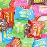 (全国送料無料)お菓子 詰め合わせ ブルボン ミニビットアソート（5種類計20個）ストロベリー・クリスピー・ミルク・アーモンド・ウエハース メール便 (4901360368846px20mz)【送料無料 詰め合わせ おやつ 小袋 個包装 お試し】