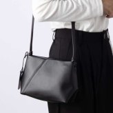 エムエム6 MM6 Maison Margiela メゾンマルジェラ Japanese FOLDED J SHOULDER BAG ジャパニーズ フォルデッド ショルダーバッグ SB5ZH0032 P8805 ユニセックス バッグ