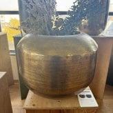 植木鉢 おしゃれ 大型 13号 鉢カバー アンワール アリフ M 約17号 幅53cm 高さ41cm アルミニウム製 室内専用 高級 丸型 ゴールド ブラック 北欧 観葉植物用 サボテン 特大 インテリア プランター 深型