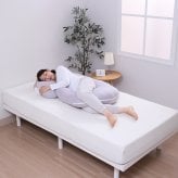 抱き枕 妊婦 腰痛 西川 Laxia ラクシア ハグネル 抱きまくら 横向き寝 HUGNERU リラックス 呼吸がしやすい 入眠 G字型形状 グレー いびき対策 EH96159013