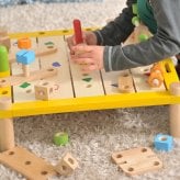 知育玩具 大工おもちゃ カーペンターテーブル 3歳 木製 指先トレーニング アイムトイ 海外ブランド 男の子 女の子