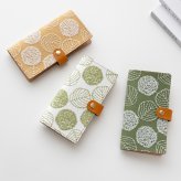 全機種対応 スマホケース 手帳型 【 まあるい葉っぱ 】 ゴールドパーツ スマホショルダー 刺繍