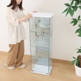 推し活 棚 推し活収納 不二貿易 ガラスコレクションケース BAAL 4段 ホワイト 扉付き 収納機能 高さ119.5cm 幅39cm 奥行30cm 可動 アイテム収納に最適