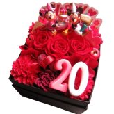 20周年 お祝い 20歳 誕生日プレゼント ミッキー ミニー 花束風ボックスギフト ご希望数字入りプレゼント 箱を開けてサプライズ 赤バラ プリザーブドフラワー入り