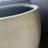 鉢カバー おしゃれ 大型 15号 11号 M S サイズ 植木鉢 KONTON コントン ループス イグニアス 丸型 ラウンド ファイバーストーン 軽量 室内 屋内 高級 北欧 モダン ナチュラル 観葉植物用 サボテン 多肉植物 特大 玄関 プランター 底穴なし オフホワイト チャコール