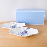 ウェッジウッド ストロベリー ブルーム インディゴ マルチディッシュ ペア 1053159 wedgwood  カレー皿 パスタ皿 ペア おしゃれ ブランド 高級 お皿 ボウル 白 陶器 結婚祝い 内祝い 新築祝 誕生日 プレゼント ギフト 電子レンジ 食洗機対応 引き出物 【正規品】