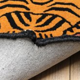 チベタンタイガーラグ ラグマット ウール 手織り TIBETAN TIGER RUG S M L 3サイズ インド製 ハンドクラフト 虎 トラ タイガー アクセントラグ タペストリー エスニック リビング 玄関 ベッドサイド 壁飾り 天然素材 おしゃれ