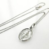 ショッパー付き ウノアエレ 18金 ホワイトゴールド メダイ ネックレス ペンダント K18WG K18 18K 日常使い マリア 幸運 お守り アイテム 金 イタリア製 おしゃれ シンプル 贈り物 女性 親友 彼女 母 妻 誕生日 プレゼント 婚約 結婚記念日 成人式 19歳 20歳 ギフト ランキング お祝い クリスマスプレゼント