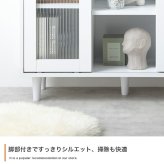 キャビネット サイド チェスト 引き戸 収納 オープンラック スライド 可動棚 本棚 リビング コンパクト スリム 薄型 コード穴 コードスリット ディスプレイ 海外風 ガラス扉 幅78 脚付き 高級感 おしゃれ 新生活 シンプル モダン 海外インテリア