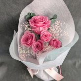 プリザーブドフラワーピンクの薔薇5輪の華色ふんわり花束（花束ラッピング）