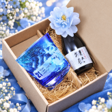 敬老の日 退職 名入れ ギフト SXX 酒セット 日本酒 獺祭 純米大吟醸45 180ml & 気泡入り琉球調ロックグラス コサージュ付 ギフトBOX入り / プレゼント ギフト 退職 記念 誕生日 還暦 古希 喜寿 傘寿 米寿 緑寿 早寿 長寿 祝い