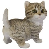 置物 猫 右向きマンチカン 茶黒 幅14cm woobia ウービア リアル かわいい おしゃれ 玄関 インテリア オブジェ ガーデン マンチカン キジトラ ねこ ネコ 動物 アニマル 癒し 棚 北欧 リビング プレゼント ギフト 新築祝い 猫好き