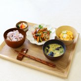 ボウル お椀 食洗機 汁椀 茶碗 茶わん 木製 かわいい 小 大 ギフト おしゃれ オシャレ 漆 木 結婚祝い シンプル 子供 安心 味噌汁 天然木 子ども 小さめ 手洗い 割れない ウッド サラダ 安全 家族 お味噌汁 漆器 軽い