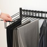 スラックスハンガー10本掛け SLACKS MOVE ホワイト・ブラック 2色展開 ハンガーラック 衣類収納 省スペース 収納ラック おしゃれ シンプル 新生活 家具 インテリア 不二貿易