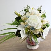 【最後の1点】記念日 誕生日 　白き祝福の花束 ― 風をまとう一輪 ―　超大輪ローズ 薔薇　つぼみ薔薇　陶器製ピッチャー　送料無料