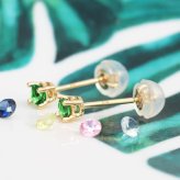 ハワイアンジュエリー ピアス 5月の誕生石 エメラルド スタッドピアス イエロー ピンク ホワイト 選べる カラーストーン 片耳(1個)購入可 K14ゴールド 14K シリコンキャッチ シンプル BY THE SEA 20G ゲージ バイザシー プレゼント ハロウィン 【品番：GE107-5】