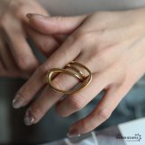 ステンレス オープンドロップリング 18KGP レディース 指輪 ゴールド オープンリング ドロップリング ティアドロップリング ニュアンスリング ボリュームリング 曲線リング ウェーブリング 大ぶり 金属アレルギー対応 韓国アクセサリー トレンド