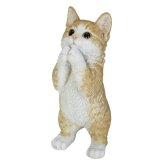 置物 猫 おねだりビスケットとら白猫 高さ23cm woobia ウービア リアル かわいい おしゃれ 玄関 インテリア オブジェ ガーデン とら猫 おねだり ねこ ネコ 動物 癒し 棚 北欧 プレゼント ギフト 新築祝い 猫好き