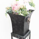 台付 プランター ライオン 角 花台 プランター アイアン インテリア ディスプレイ プランターカバー 鉢カバー 上下別々にしても使えるプランターです　台付ライオンプランター