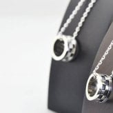 ネックレス メンズ リング モチーフ ネックレス LOVERS SCENE シルバー ペンダント LSP0039WH-BK-50 チェッカー柄 ブラック 誕生日 プレゼント カップル お揃い ギフト 記念日 彼 誕生日プレゼント 男性 おすすめ プレゼント 人気 ブランド 秋アクセ　秋ジュエリー ご褒美ジュエリー 彼女 ネックレス ギフト バースデー ギフト 記念日