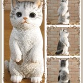 猫　置物 リアル　シンお願いキャット　４　ホワイト＆グレー　ネコ　動物オブジェ　ガーデン　オーナメント　店舗　カウンター　装飾　オブジェ　インテリア　玄関先　庭　ねこ好きさん人気ギフト　動物人気ギフト　クリスマスプレゼント　お誕生日祝い　母の日人気　父の日人気　敬老の日人気