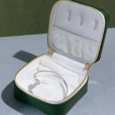 ジュエリー ポーチ グリーン（スクエア）アクセサリーボックス BOX 保管箱 ケース プレゼント Green 収納