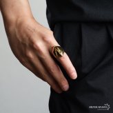 ステンレス ごつめ ワイドリング メタル ゴールドリング メンズリング 指輪 アーマーリング 印台リング シグネット 重厚感 存在感 個性的 パンク ロック 鎧 騎士 中世 装備 鏡面 プチプラ 男性 金属アレルギー対応