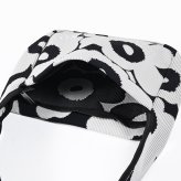マリメッコ marimekko ショルダーバッグ ニットバッグ Unikko ウニッコ レディース ブラック 94141 094141 911 北欧雑貨 北欧デザイン 送別会 誕生日 お中元 結婚祝い 結婚式 高級 父の日 母の日 ホワイトデー