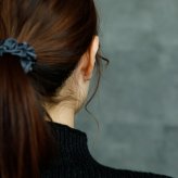 【ジュエリーの町 山梨甲府製】プラチナ フープピアス 細い 小さい PT900 幅1mm×直径8mm アレルギー対応  日本製 品質保証書 おすすめ 片耳 1個 かわいい
