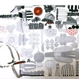 マリメッコmarimekko プータルフリンパルハート 74334－193 エプロン ホワイト／ブラック／オレンジ【キッチン　エプロン　プレゼント　贈り物　母の日　】【御結婚御祝・内祝・新築御祝・還暦御祝・御礼・寿・ギフト包装可能】
