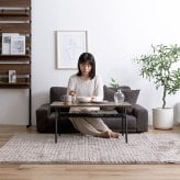 センターテーブル 80cm幅 ナチュラル ブラウン マーブルホワイト 大理石柄 木目調 収納棚付きテーブルおしゃれ 北欧 モダン スタイリッシュ コンパクト 省スペース コーヒーテーブル リビングテーブル 机 さらに 天板下には便利な棚付きで スチール 新生活