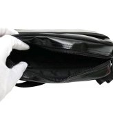 フレッドペリー FRED PERRY Tonal Classic Mini Shoulder Bag ショルダーバッグ l2169-774 ユニセックス Black Gold