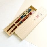 箸 名入れ 二膳 ギフト プレゼント お箸 セット ペア 桐箱 淡路 夢の滴 大花火 あけぼの 高級 夫婦箸 和食器 食洗機対応 金婚式 銀婚式 記念 記念品 お祝い 新居 両親 結婚祝 長寿祝 結婚記念日 国産 ギフトセット ピンク ブルー グリーン ゴールド バレンタイン