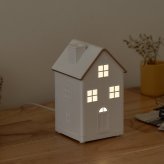 ミストコテージ 香って嬉しい眺めて楽しいおうち型加湿器 超音波式加湿器 アロマ対応加湿器で煙突からミストとともに香りが広がる アロマディフューザーとしても最適 通常運転に完結モードも搭載 窓からやわらかな明かりを灯すLEDライト