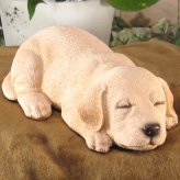 犬　置物 リアル　ラブラドールレトリバー　お昼寝中　いぬ　動物オブジェ　ガーデン　オーナメント　店舗　カウンター　装飾　オブジェ　インテリア　玄関先　庭　犬好きさん人気ギフト　動物人気ギフト　クリスマスプレゼント　お誕生日祝い　母の日人気　父の日人気　敬老の日人気