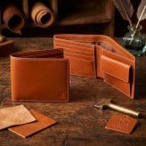 ベリーズヨーク　BELLIES YORK　二つ折り財布　BYTM1879BK　ブラック　黒色　ベジタブルタンニン　イタリアンレザー　牛革　”エイジングを楽しむ革小物”