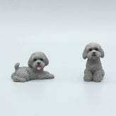犬 置物 2個セット ミニチュア トイプードル テディ オブジェ 樹脂製 かわいい アニマル 車載 インテリア ダッシュボード 卓上 飾り 小型 デコレーション 雑貨 プレゼント