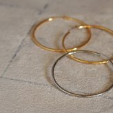 金属アレルギー ステンレス フープピアス 片耳 大ぶり 直径50mm×幅2mm ゴールド ホワイトゴールド ピンクゴールド レディース 医療用 輪っか リング ピアス プレゼント